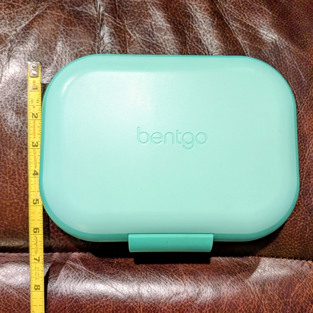 ☘️3/$33 Bentgo Aqua Lunch Box☘️ 3 for $33.00☘️